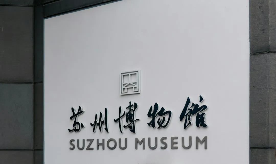 外籍中文课程如何选？对比线下教学与汉派中文网在线学习模式
